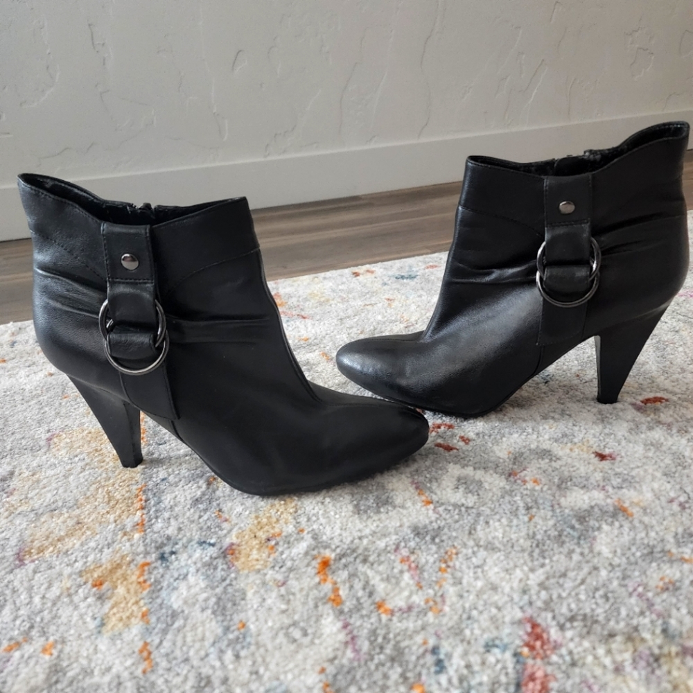 Marc Fisher Black zip up booties with side buckle. Size 7.5
